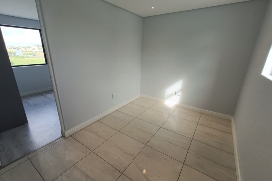 To Let 3 Bedroom Property for Rent in Sandown Western Cape